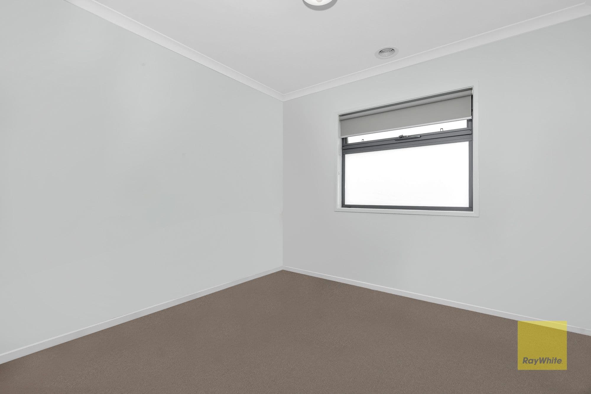 21 Charlwood Promenade, Werribee VIC 3030, Werribee - Thumbnail 6