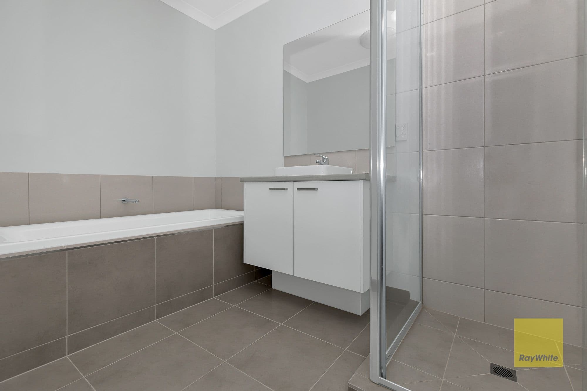 21 Charlwood Promenade, Werribee VIC 3030, Werribee - Thumbnail 7