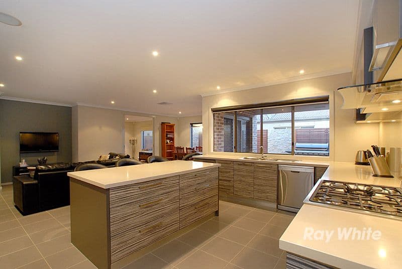 197 Linsell Boulevard, CRANBOURNE EAST VIC 3977, Cranbourne East - Thumbnail 4