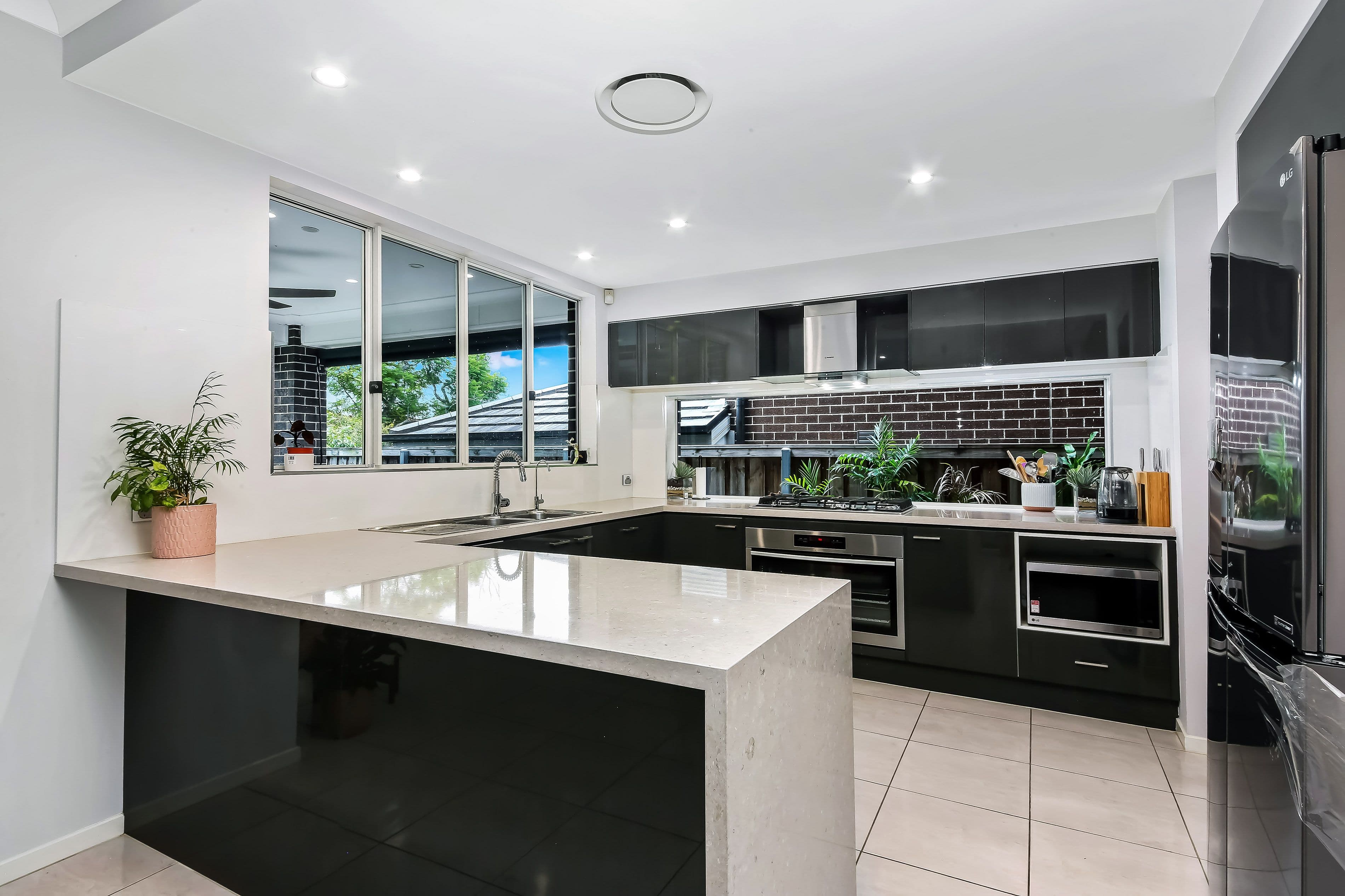 51 Jones Avenue, Potts Hill NSW 2143, Potts Hill - Thumbnail 3