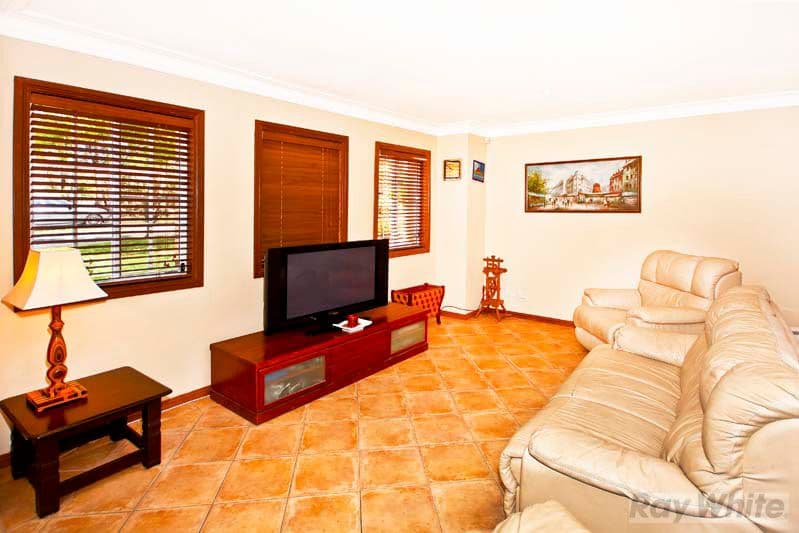2  Coen Close, BOSSLEY PARK NSW 2176, Bossley Park - Thumbnail 3