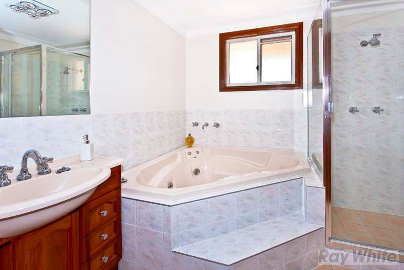 2  Coen Close, BOSSLEY PARK NSW 2176, Bossley Park - Thumbnail 5