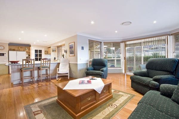 26 Brampton Drive, BEAUMONT HILLS NSW 2155, Beaumont Hills - Thumbnail 4