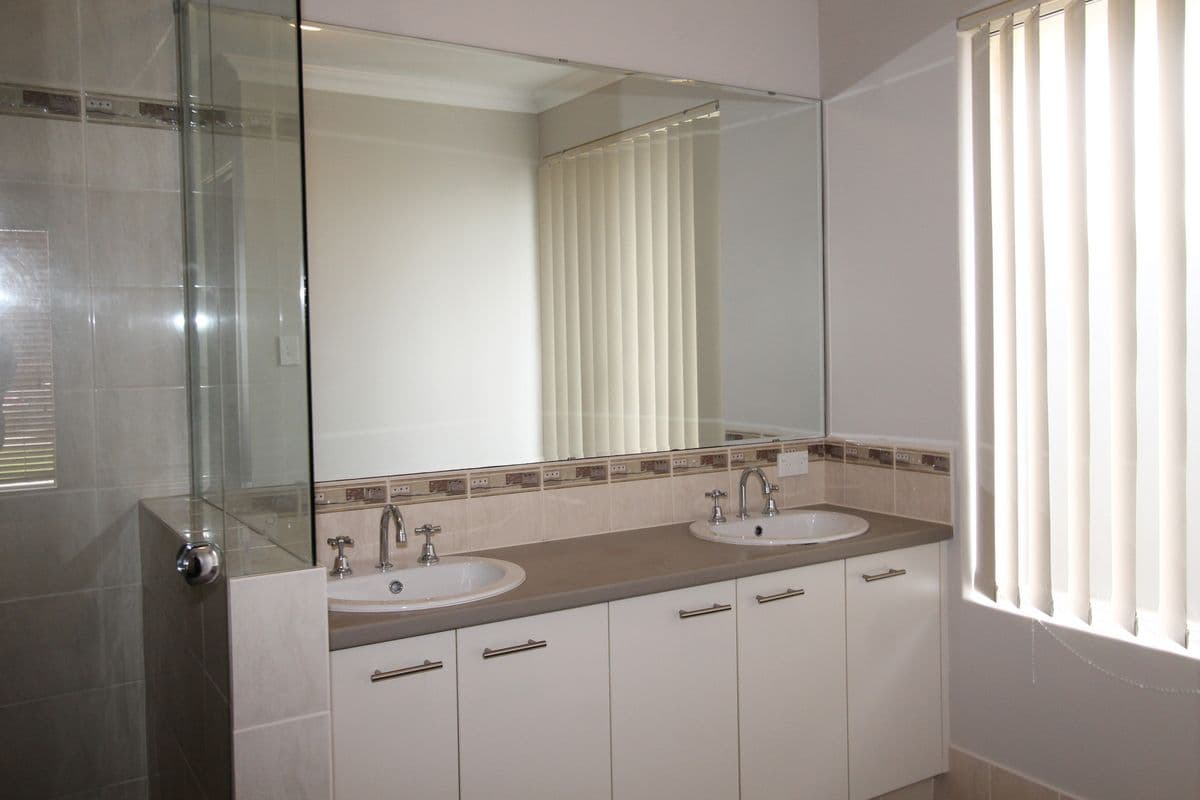 63 Edgecombe Pass, Aveley WA 6069, Aveley - Thumbnail 2