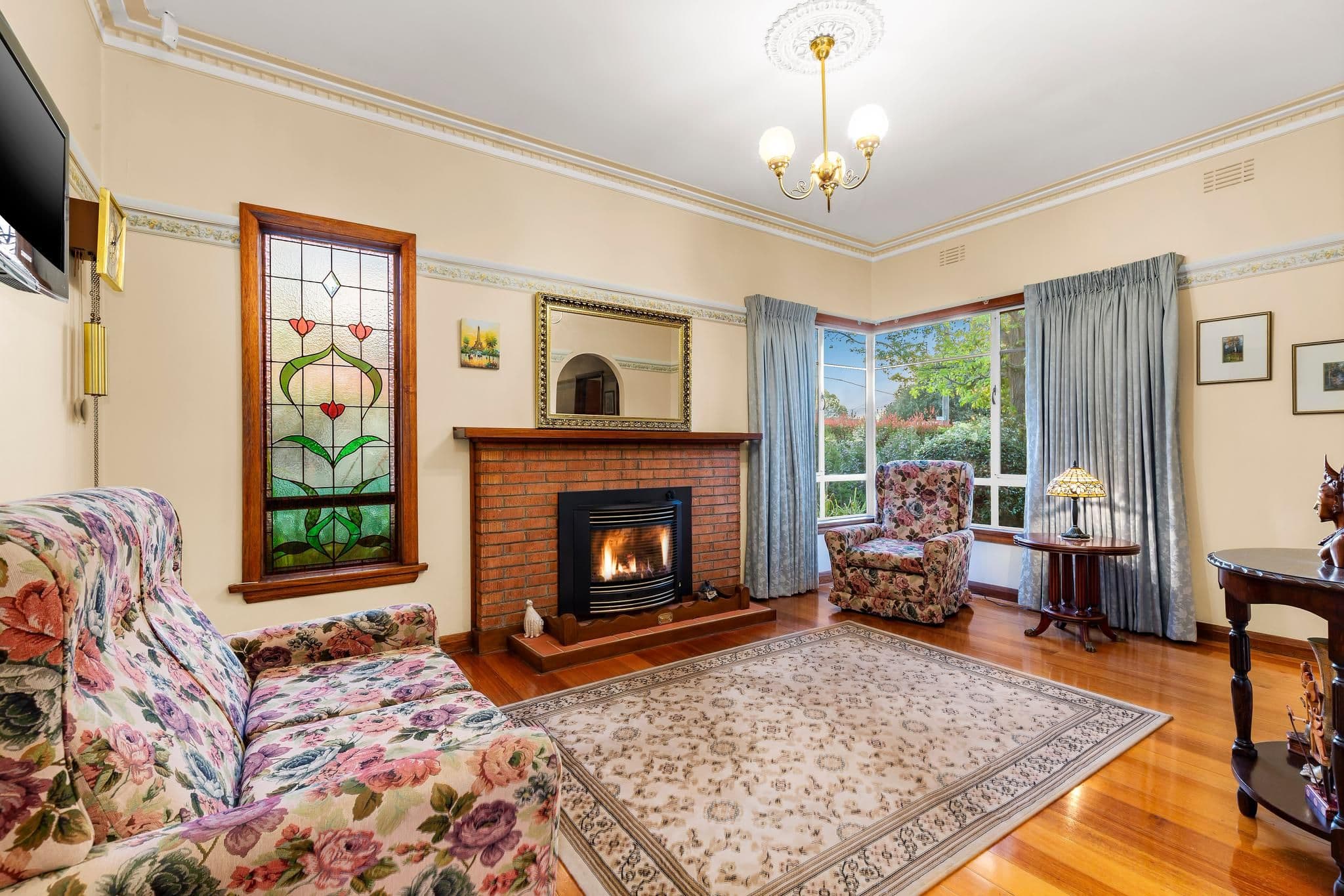 10 Joyhill Avenue, Box Hill South VIC 3128, Box Hill South - Thumbnail 2