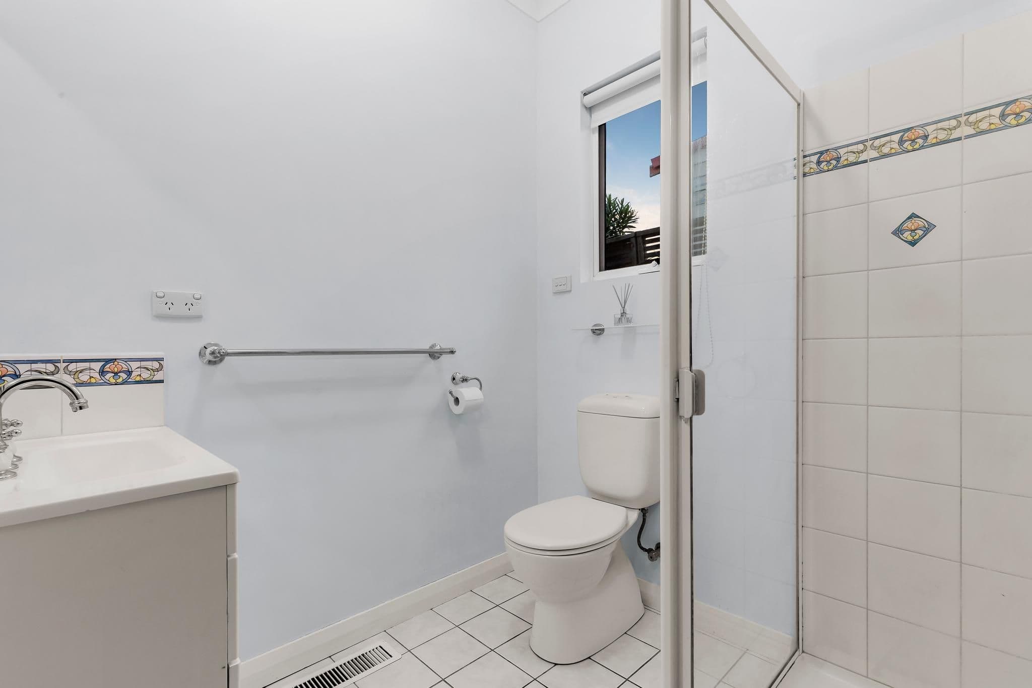 10 Joyhill Avenue, Box Hill South VIC 3128, Box Hill South - Thumbnail 7