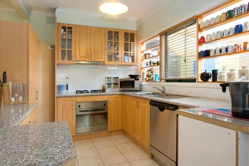 15 Springfield Avenue, Clayton South VIC 3169, Clayton South - Thumbnail 3