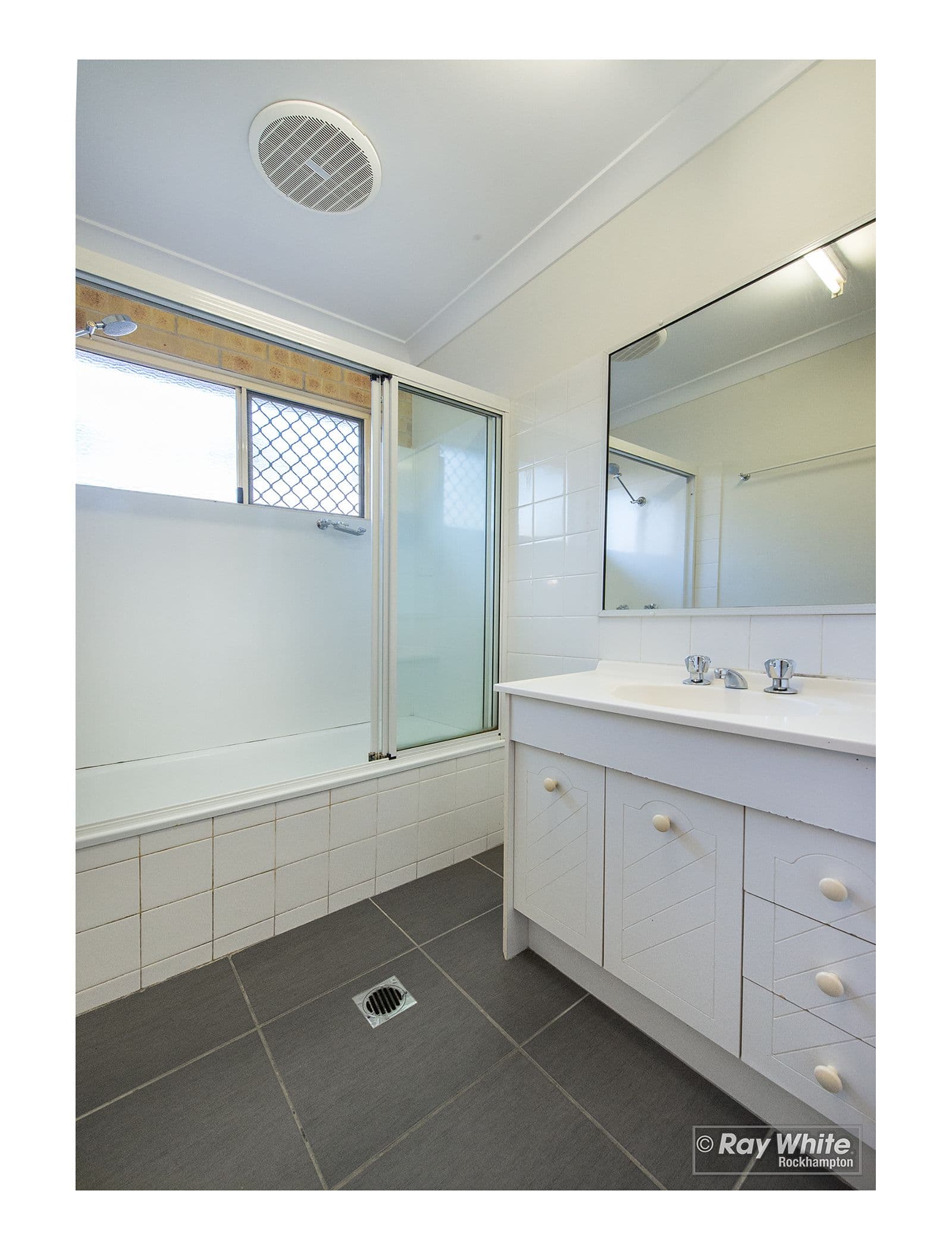 17 Stenlake Avenue, Kawana QLD 4701, Kawana - Thumbnail 5