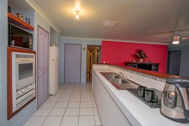 19 Burton Retreat, STRATTON WA 6056, Stratton - Thumbnail 5