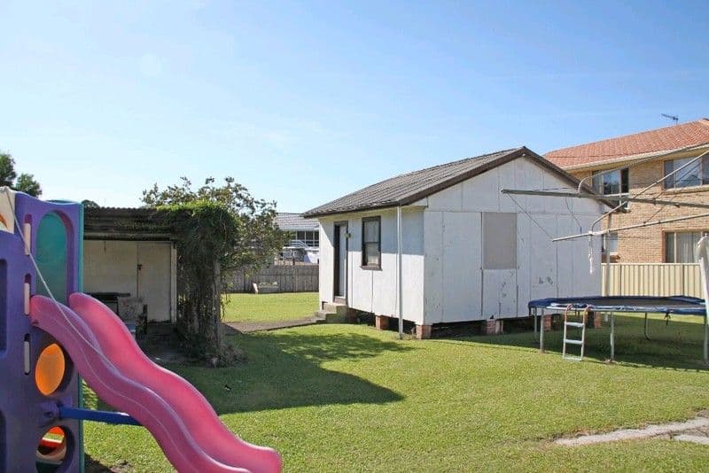 27 Lake Street, LAURIETON NSW 2443, Laurieton - Thumbnail 4
