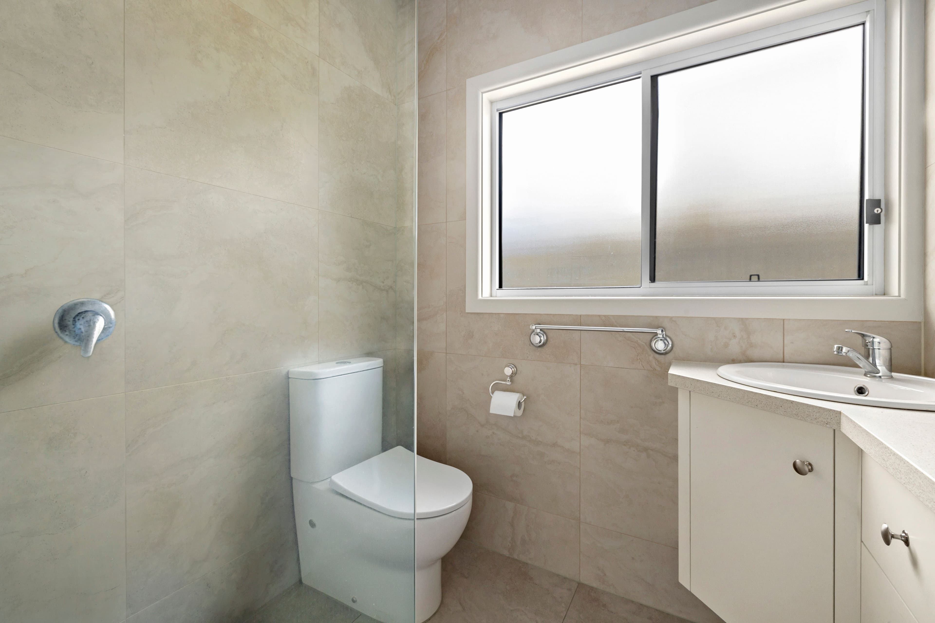 3 Cambridge Street, Frankston VIC 3199, Frankston - Thumbnail 8