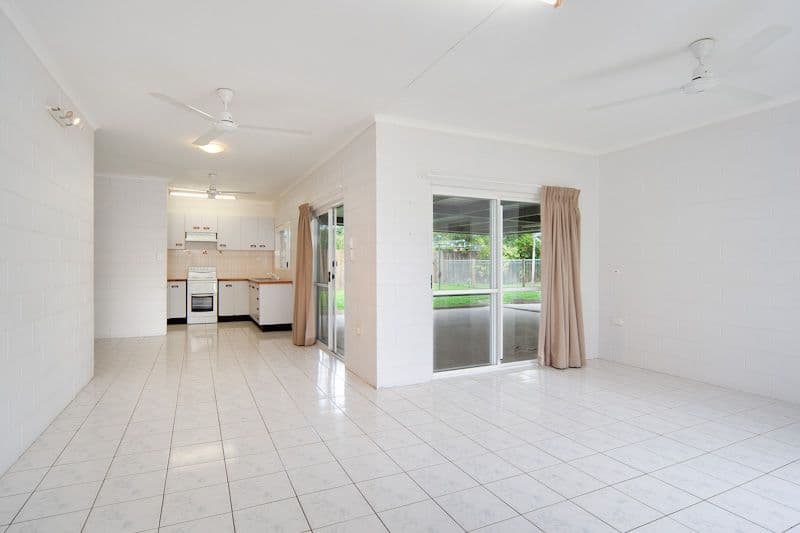 9 Paradise Close, WHITE ROCK QLD 4868, White Rock - Thumbnail 2