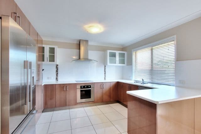 29 Jilbard Drive, SPRINGWOOD QLD 4127, Springwood - Thumbnail 2