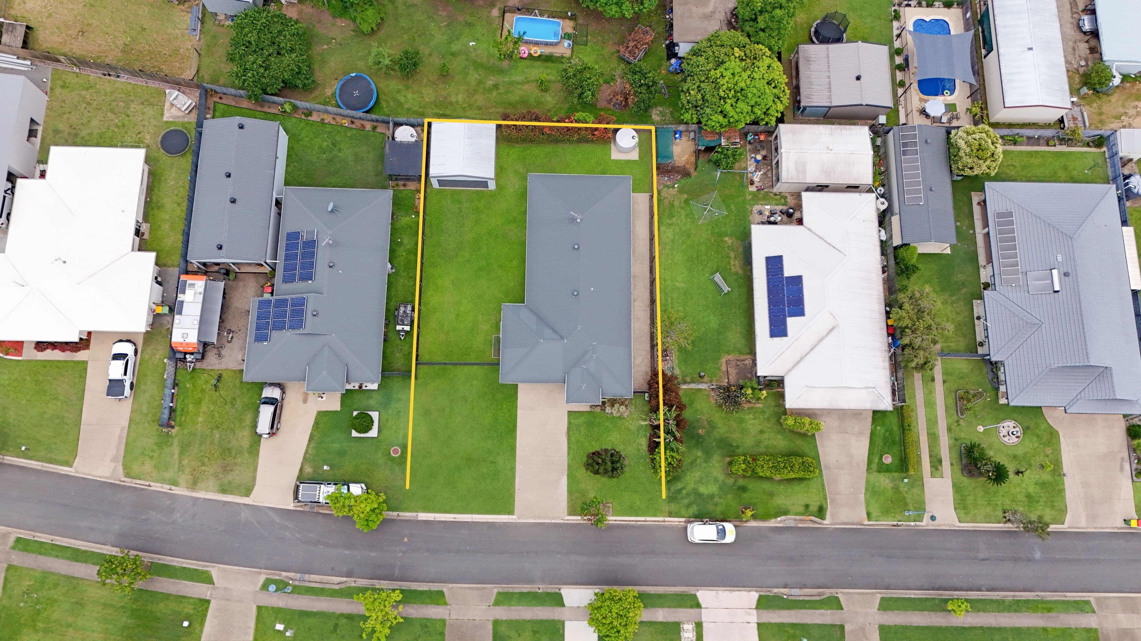 32 Pacific Avenue, Sarina QLD 4737, Sarina - Thumbnail 2