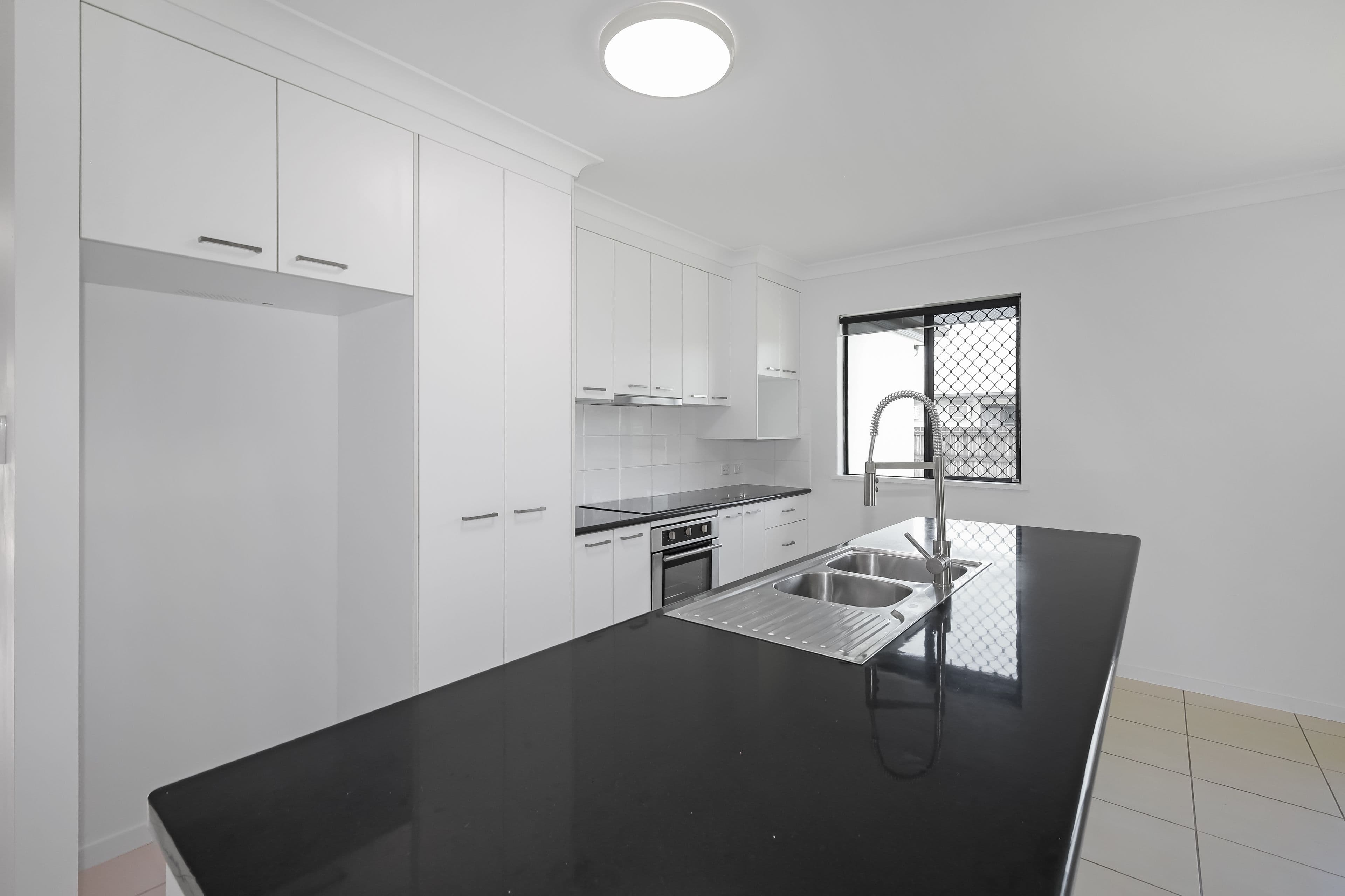 32 Pacific Avenue, Sarina QLD 4737, Sarina - Thumbnail 4