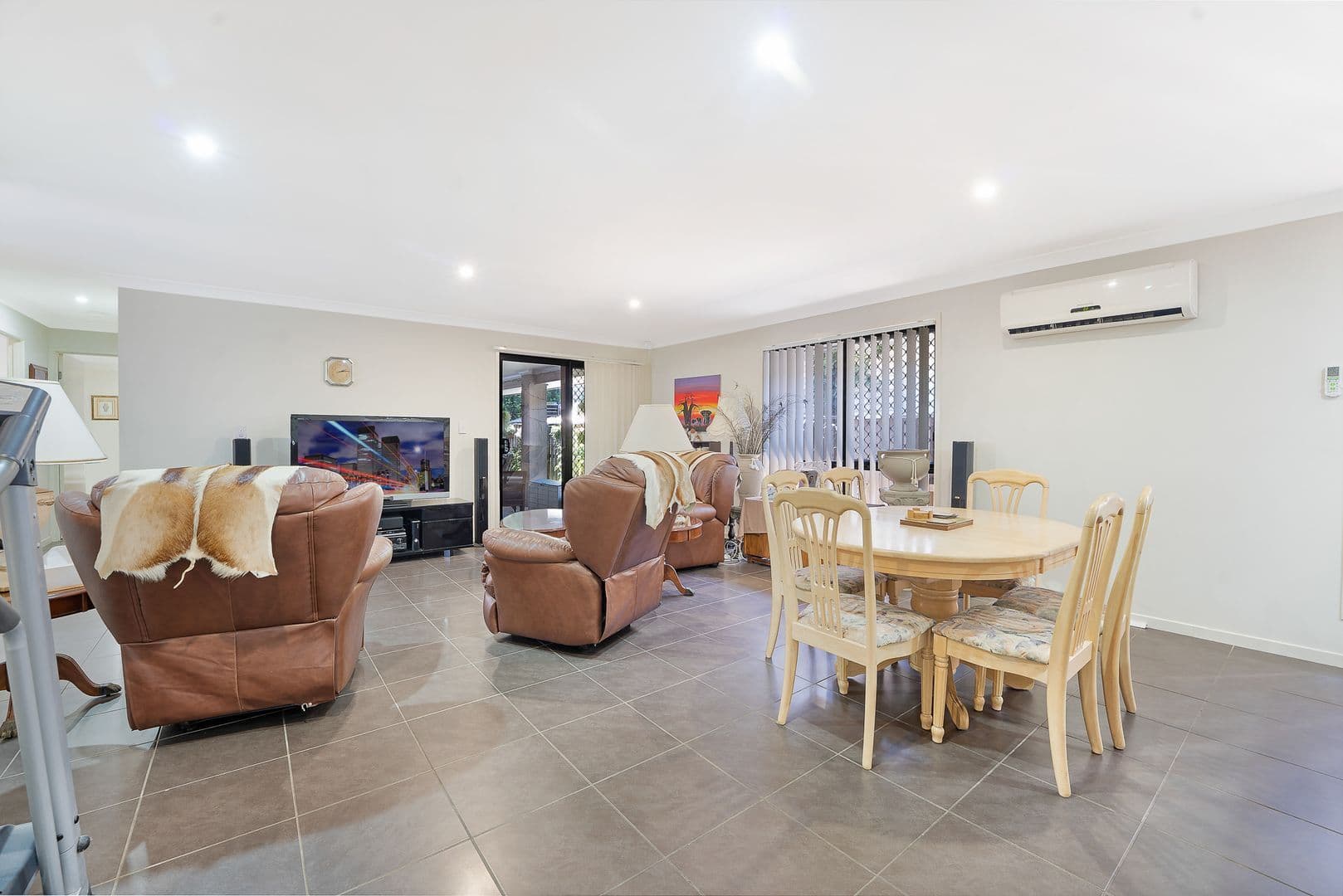 6 Bowerbird Crescent, Dakabin QLD 4503, Dakabin - Thumbnail 3