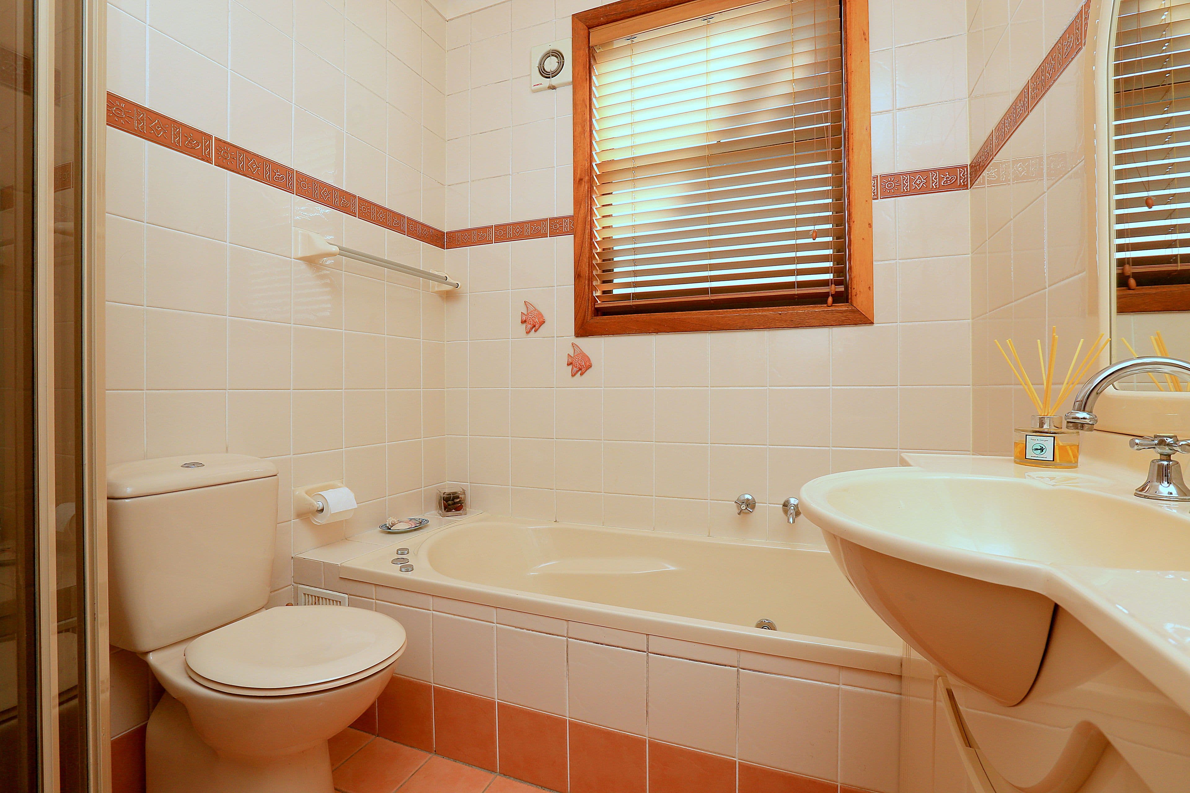18 Omega Place, Greenacre - Thumbnail 8