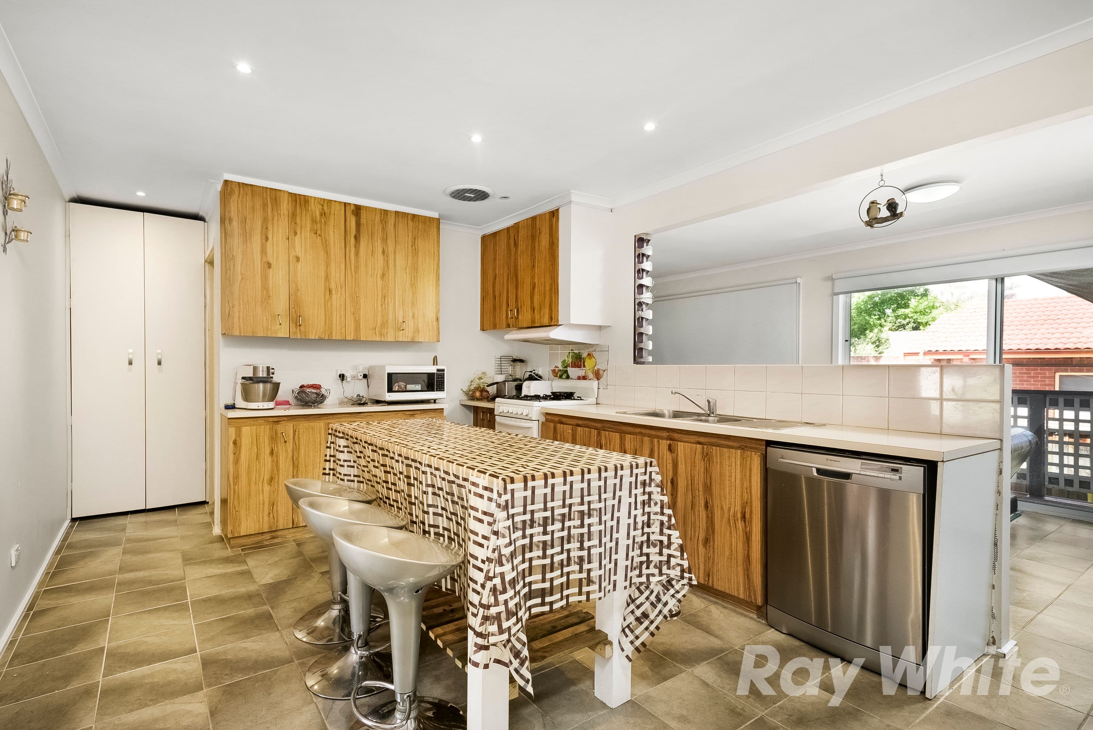 21 Barbara Avenue, Dandenong North VIC 3175, Dandenong North - Thumbnail 3