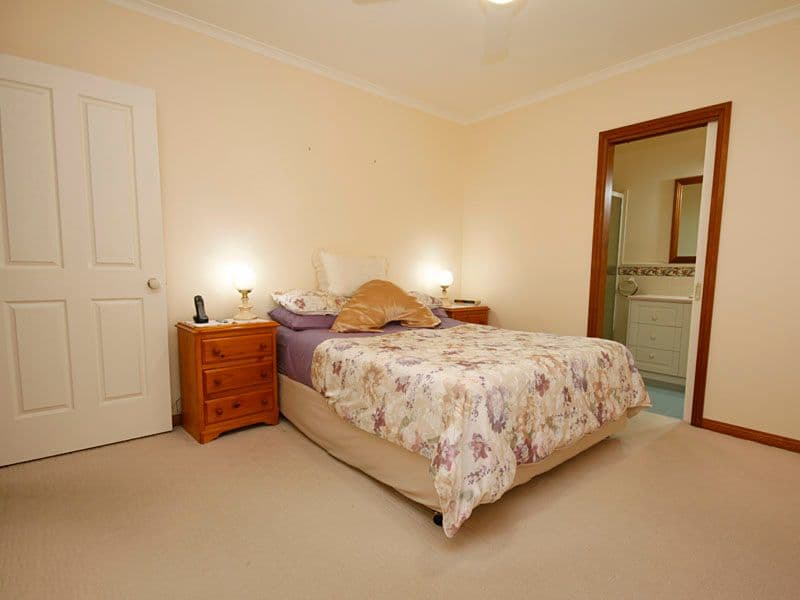 53 Mulquiney Crescent, HIGHTON VIC 3216, Highton - Thumbnail 6
