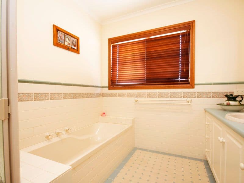 53 Mulquiney Crescent, HIGHTON VIC 3216, Highton - Thumbnail 7