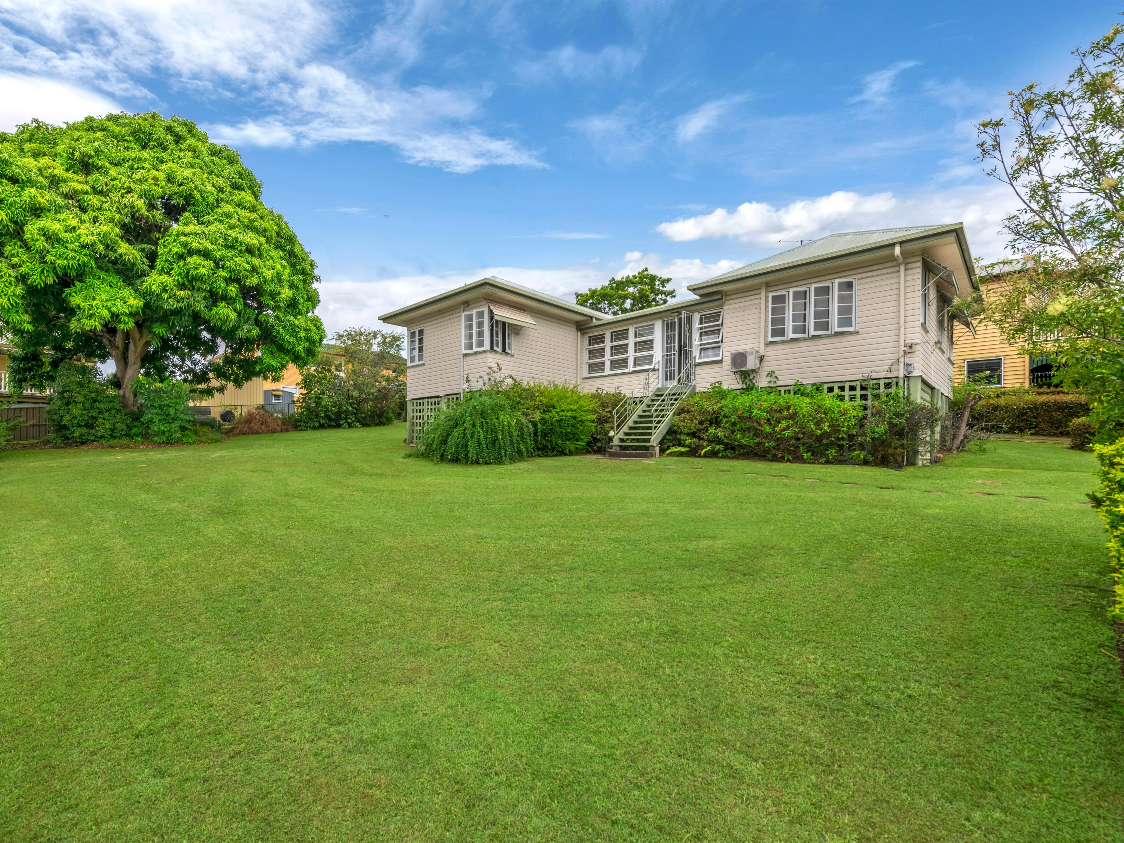 11 Pilliga Street, Wavell Heights QLD 4012, Wavell Heights - Thumbnail 2