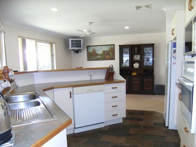 6 Deal Court, TEWANTIN QLD 4565, Tewantin - Thumbnail 2