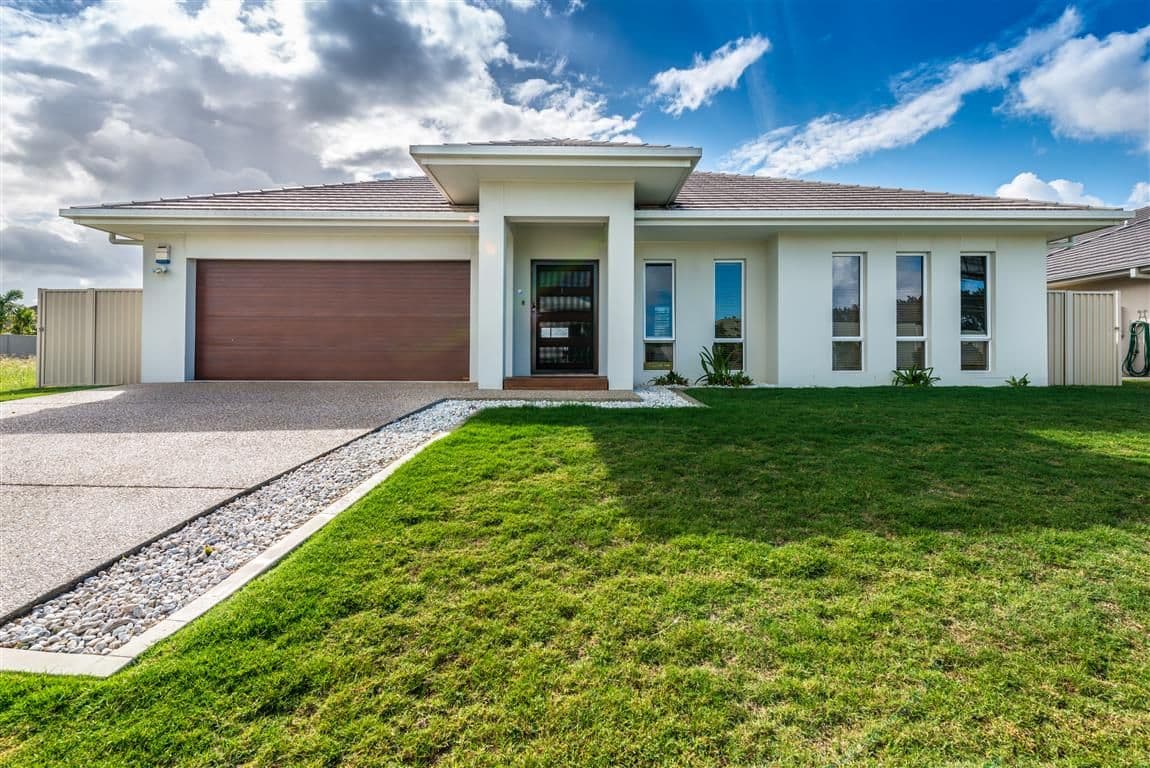 62 Rushcutter Avenue, OXENFORD QLD 4210, Oxenford - Thumbnail 3