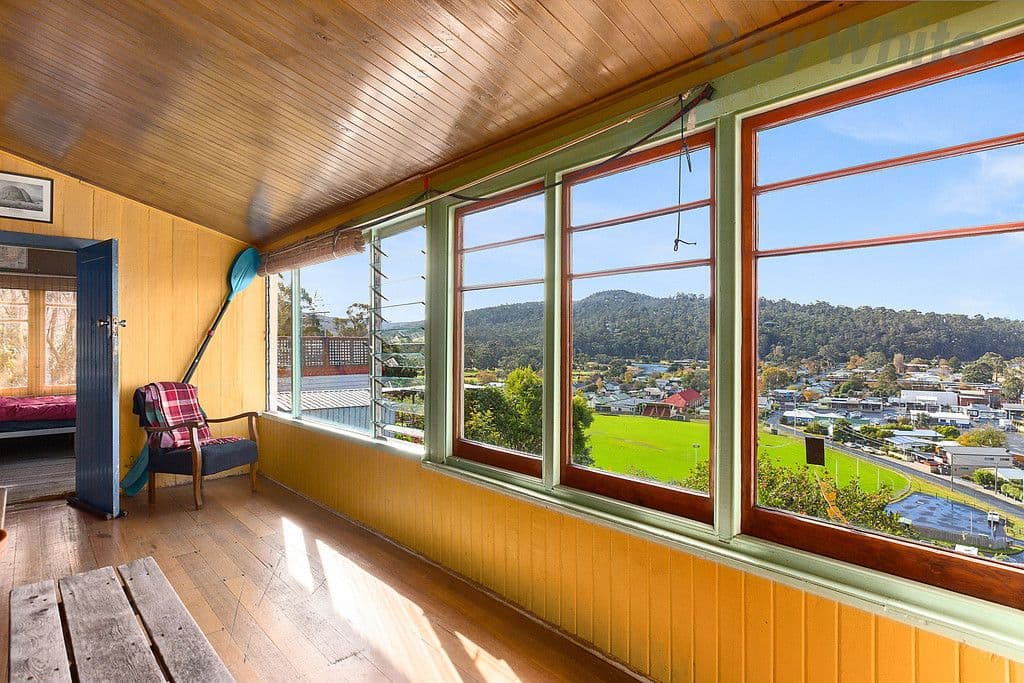 50 Roslyn Avenue, Kingston Beach TAS 7050, Kingston Beach - Thumbnail 3