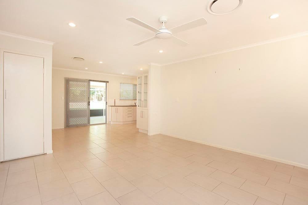 14 McCracken Street, WISHART QLD 4122, Wishart - Thumbnail 3