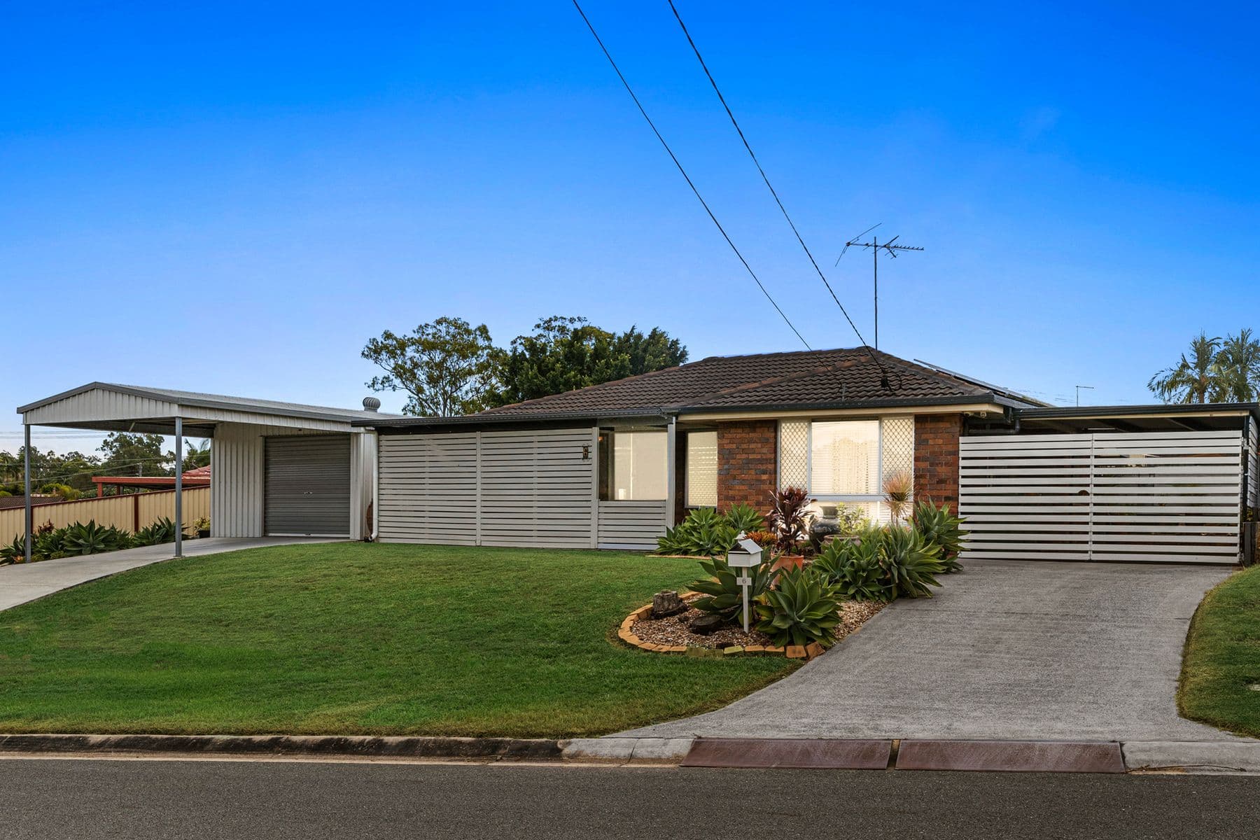 6 Kingfield Court, Regents Park QLD 4118, Regents Park - Image 1