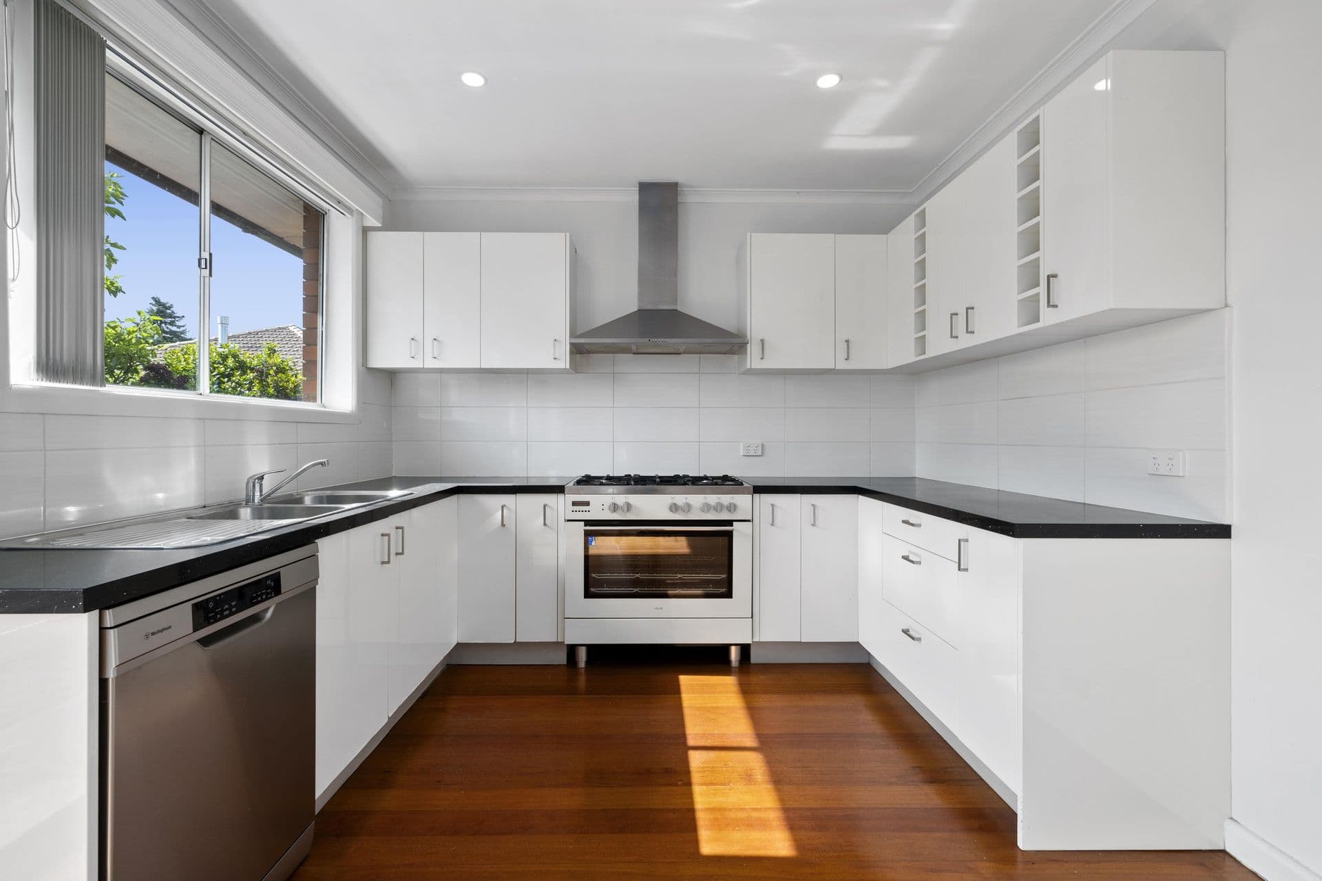 1 Peveril Street, Glen Waverley VIC 3150, Glen Waverley - Thumbnail 3