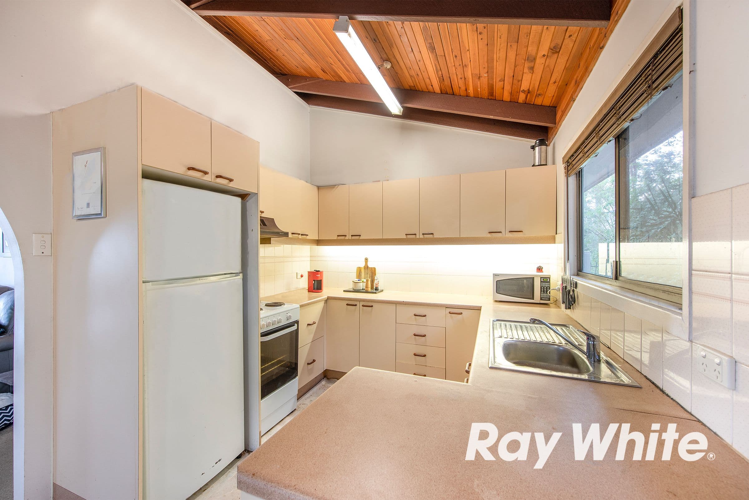 16 Tecoma Street, Kingston QLD 4114, Kingston - Thumbnail 5