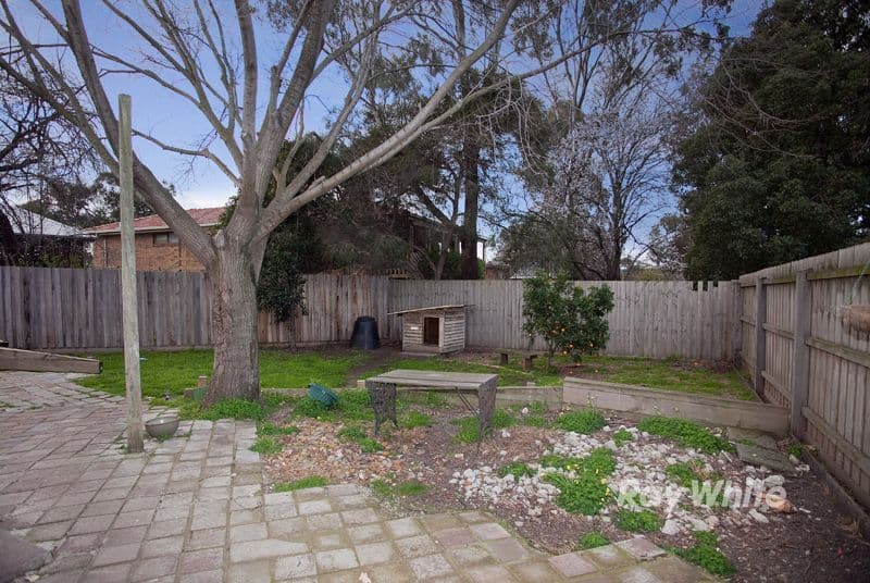 13 Batman Avenue, SUNBURY VIC 3429, Sunbury - Thumbnail 7