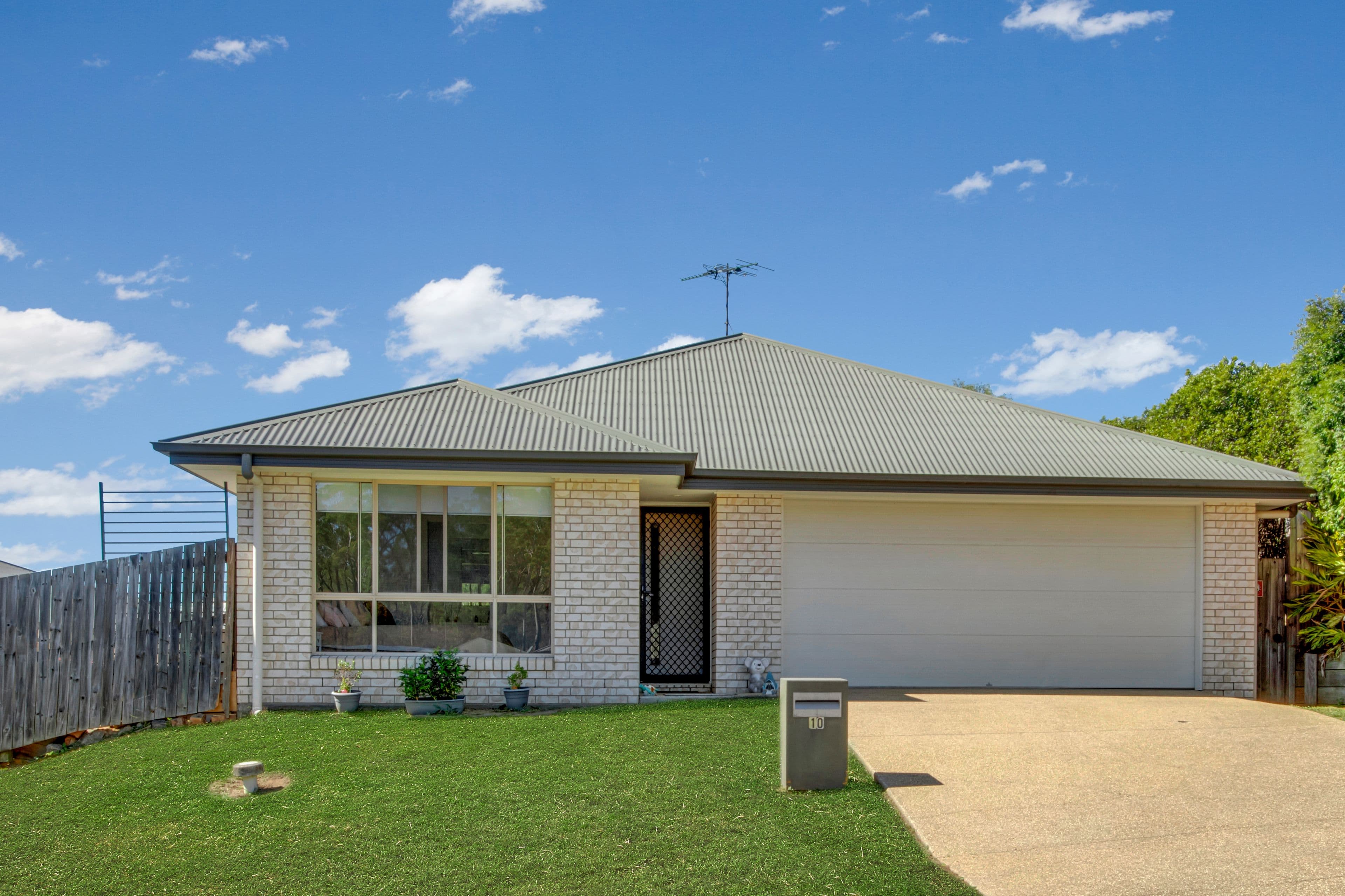 10 Takoko Place, Kirkwood QLD 4680, Kirkwood - Thumbnail 2