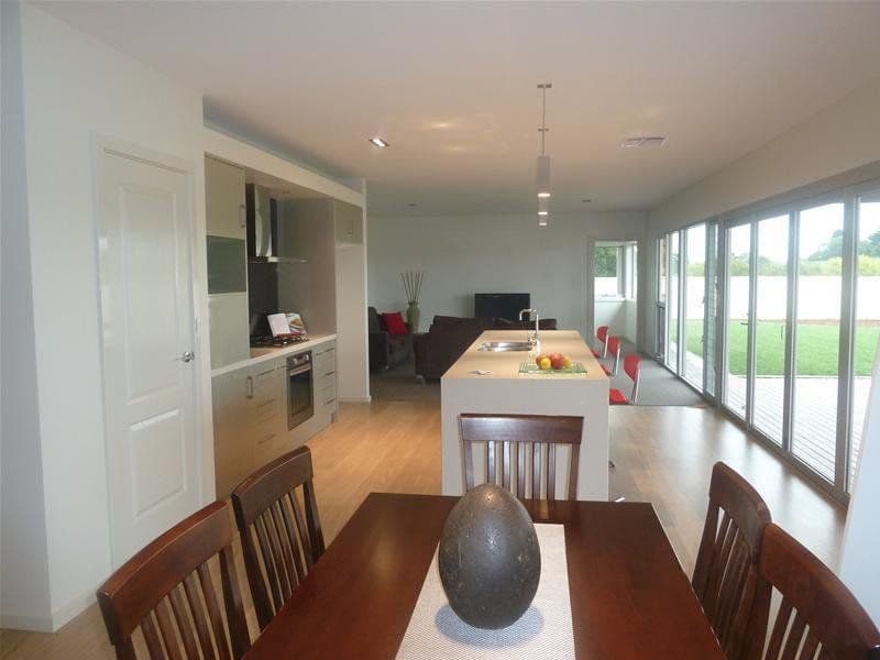 8 Aramanta Drive, MOUNT GAMBIER SA 5290, Mount Gambier - Thumbnail 2
