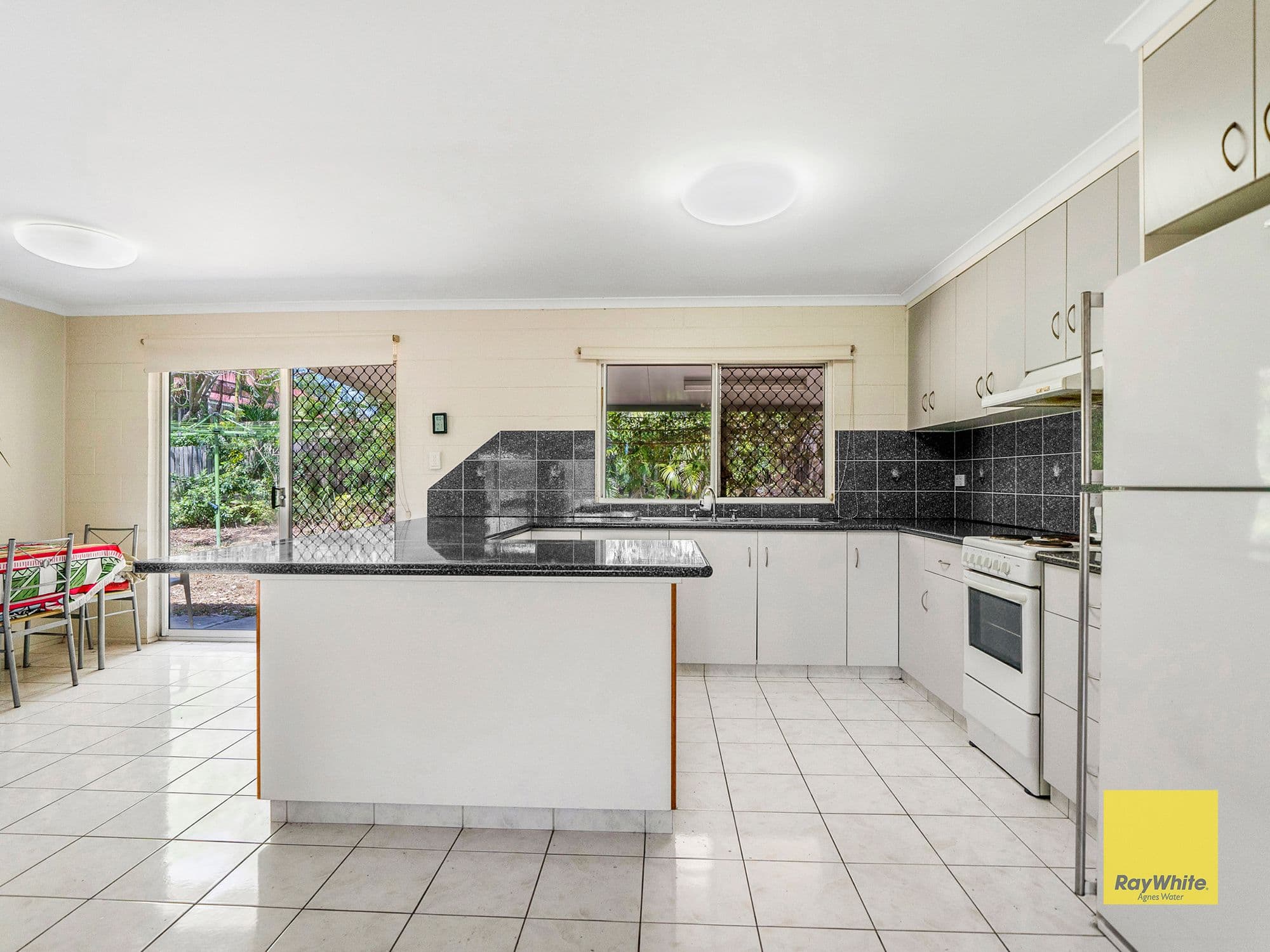27 Captain Cook Drive, Agnes Water QLD 4677, Agnes Water - Thumbnail 3