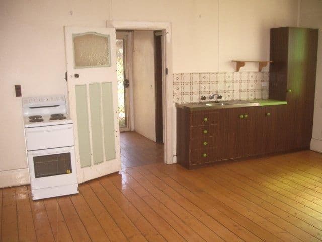 236 Wilson Street, BROKEN HILL NSW 2880, Broken Hill - Thumbnail 2