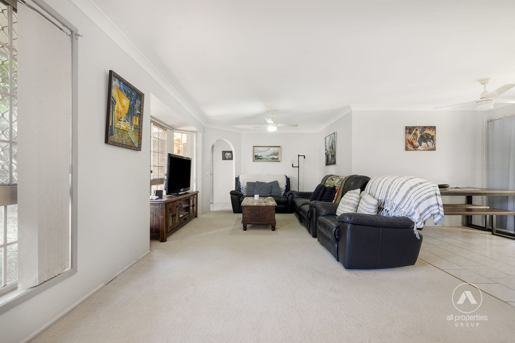 3 Warren Court, Loganlea QLD 4131, Loganlea - Thumbnail 3