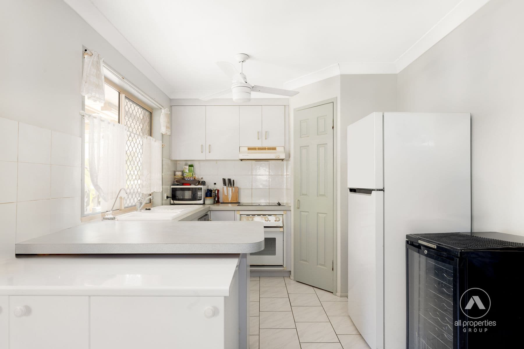 3 Warren Court, Loganlea QLD 4131, Loganlea - Thumbnail 4