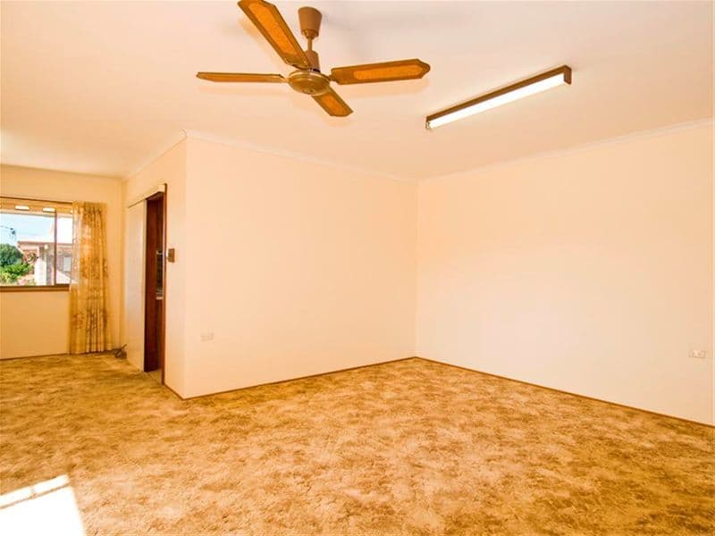 10a Kelly Street, POINT VERNON QLD 4655, Point Vernon - Thumbnail 5