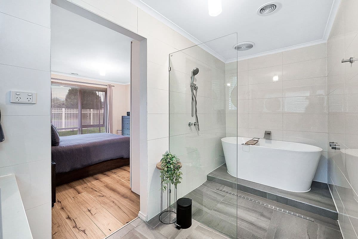 22 Denham Crescent, Cranbourne North VIC 3977, Cranbourne North - Thumbnail 5