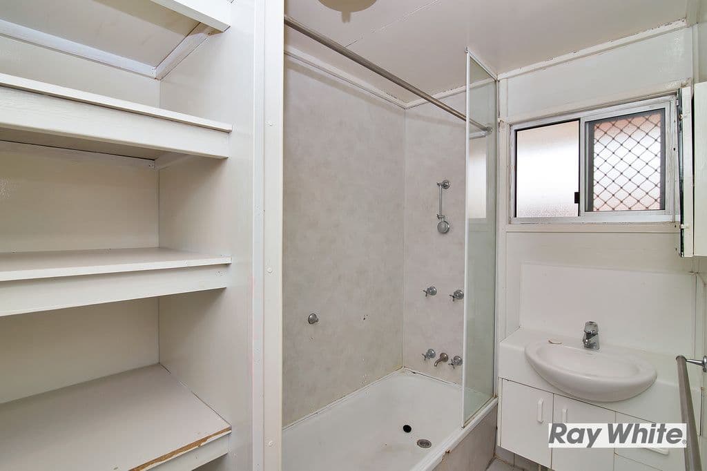 70 Southampton Road, Ellen Grove QLD 4078, Ellen Grove - Thumbnail 3