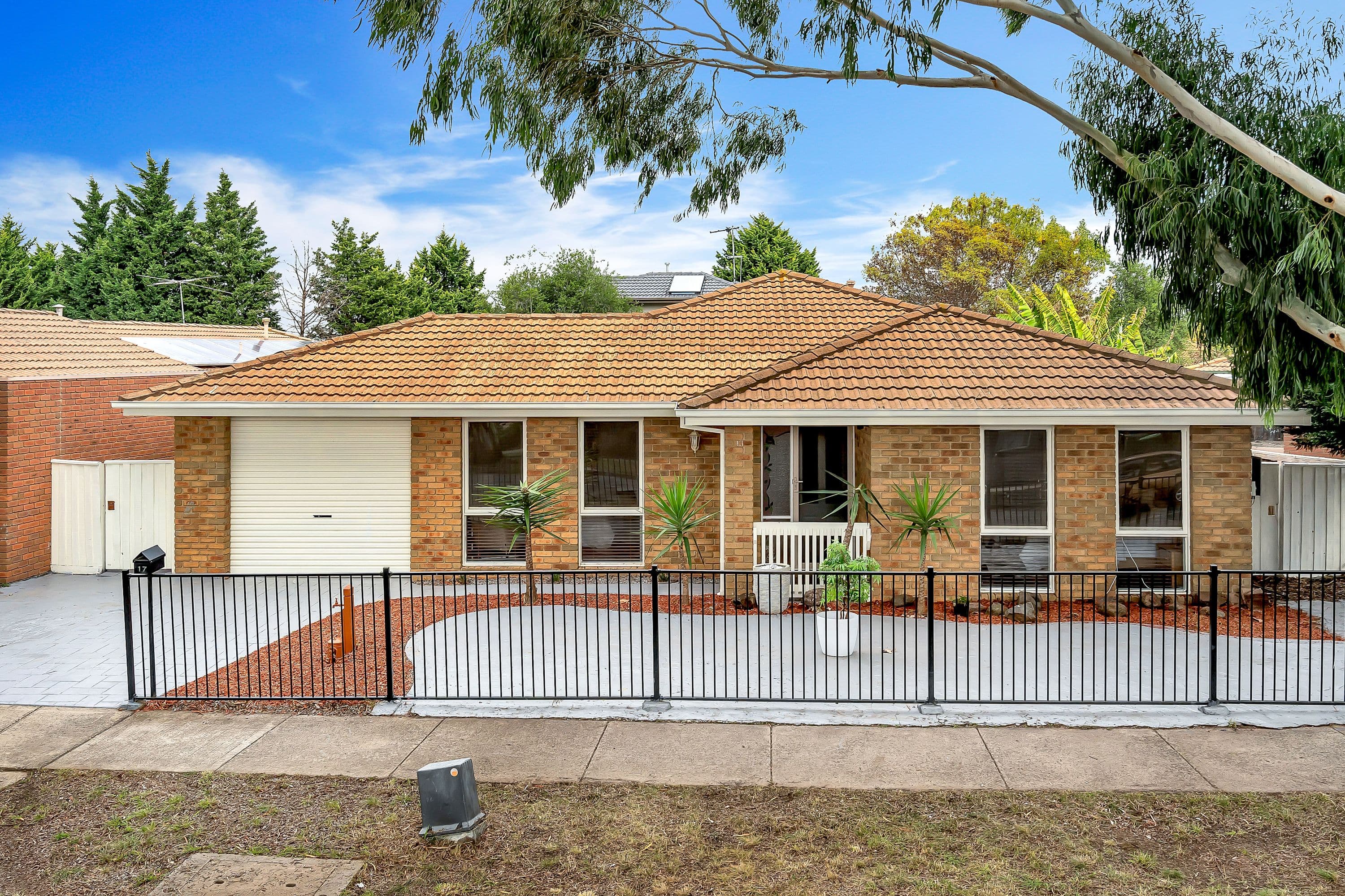 17 Yarcombe Crescent, Craigieburn VIC 3064, Craigieburn - Image 1