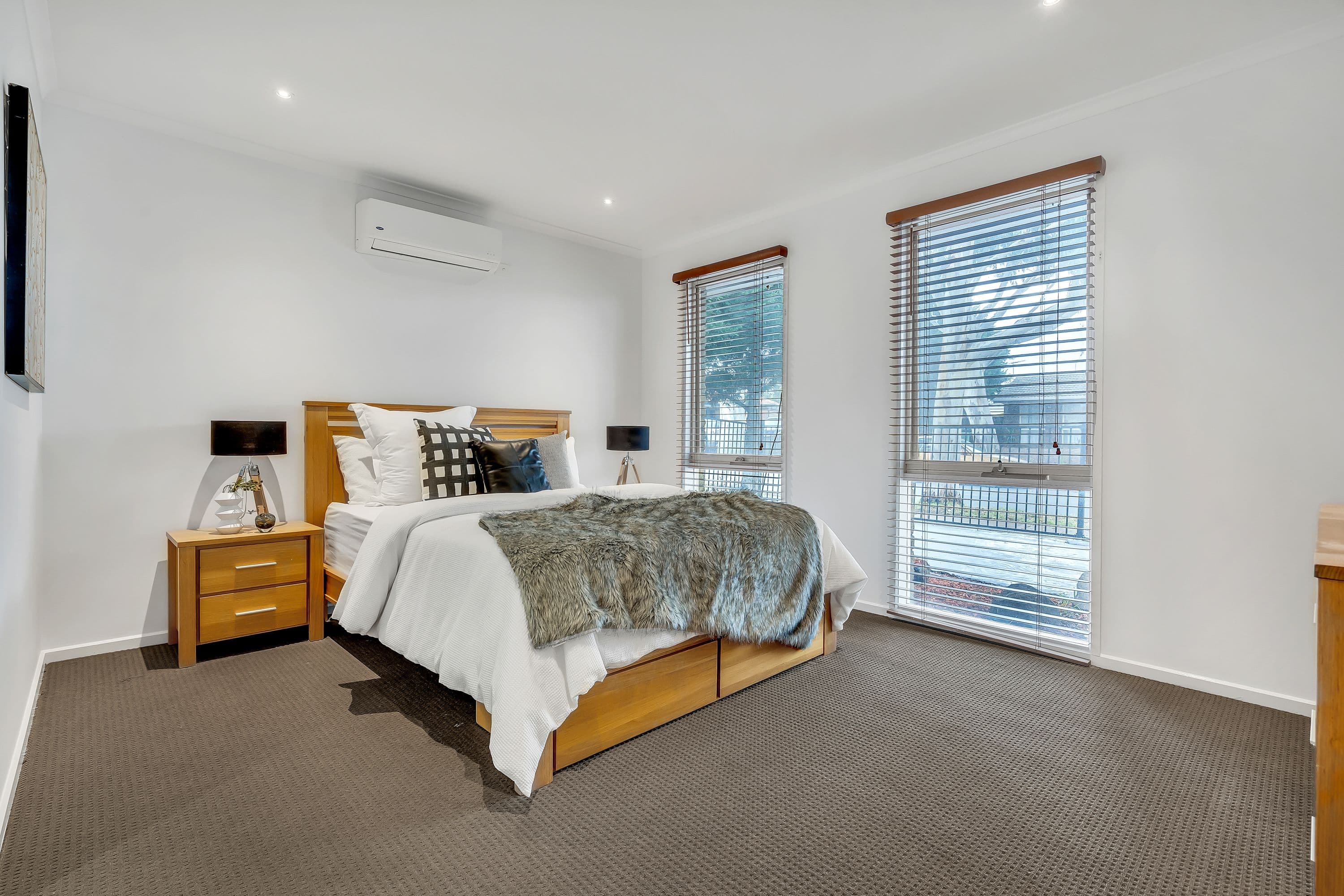 17 Yarcombe Crescent, Craigieburn VIC 3064, Craigieburn - Thumbnail 5