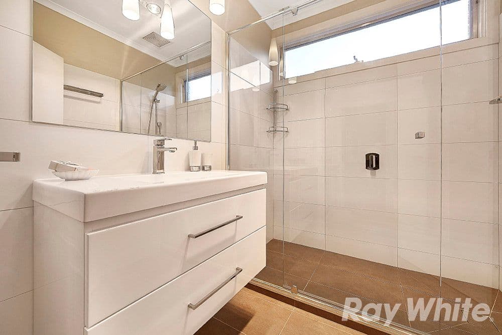 26 Bunker Crescent, Glen Waverley VIC 3150, Glen Waverley - Thumbnail 7