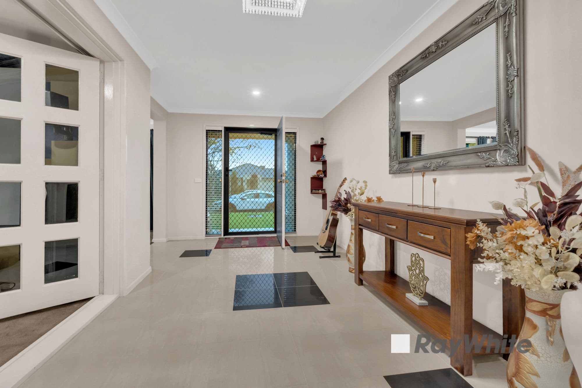 48 Chatswood Drive, Narre Warren South VIC 3805, Narre Warren South - Thumbnail 3