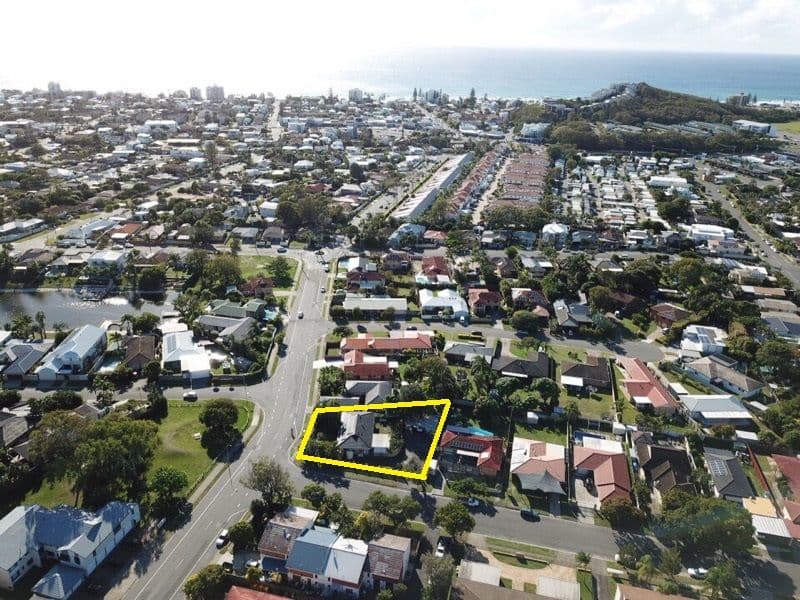 50 Karbunya Street, Mermaid Waters QLD 4218, Mermaid Waters - Thumbnail 3