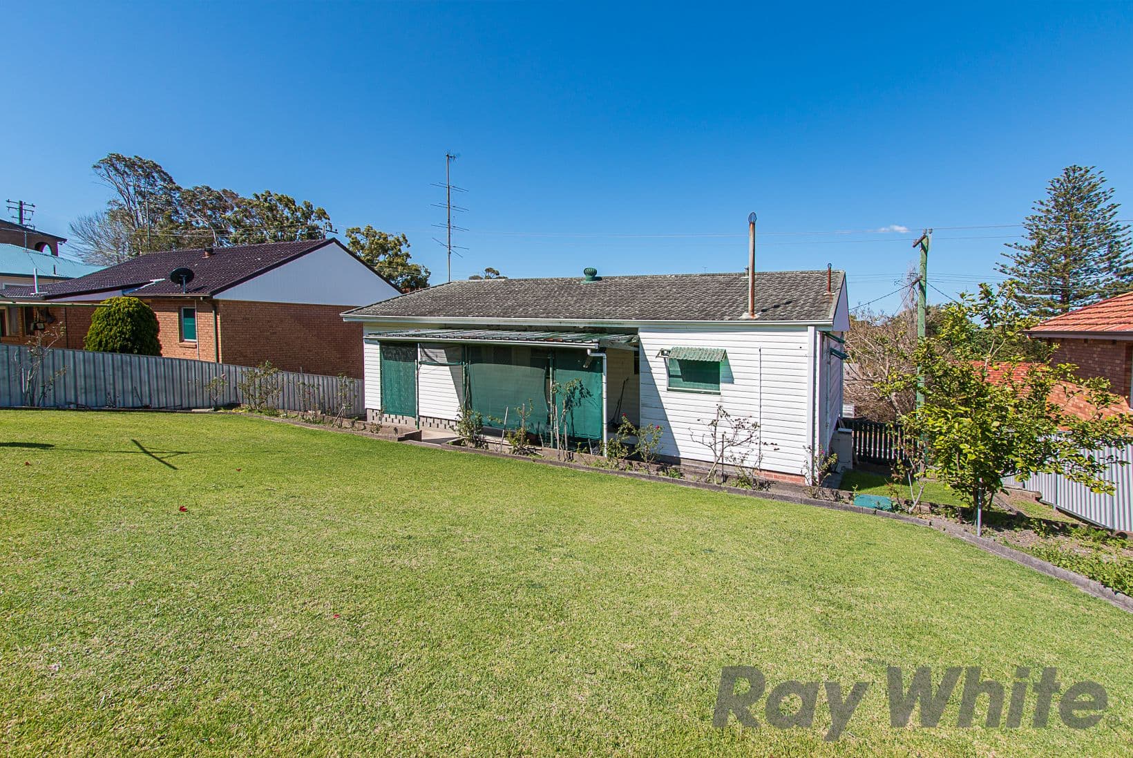17 Dickinson Street, Charlestown - Thumbnail 2
