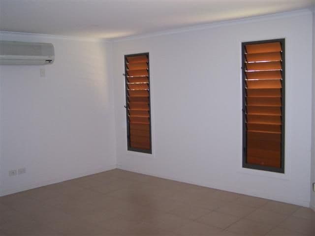 35 Links Court, GLADSTONE QLD 4680, Gladstone - Thumbnail 2