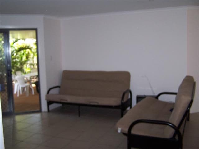 35 Links Court, GLADSTONE QLD 4680, Gladstone - Thumbnail 3